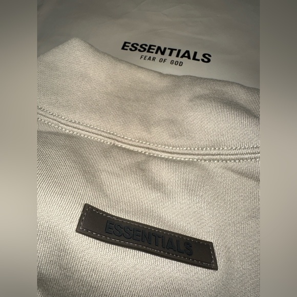ESSENTIALS Fear of God Hoodie Sweatshirt SIZE MEDIUM - Color: MOSS **BRAND NEW** - Picture 2 of 8